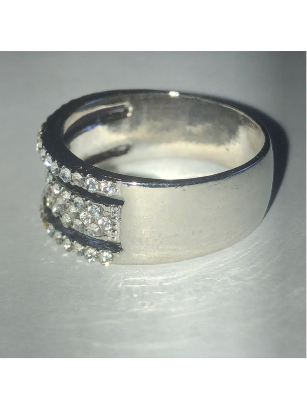 Elegant Silver Tone Rhinestone Band Boho Ring - Picture 5 of 7
